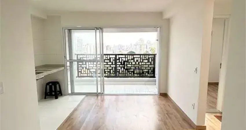 Apartamento novo na Parada Inglesa.