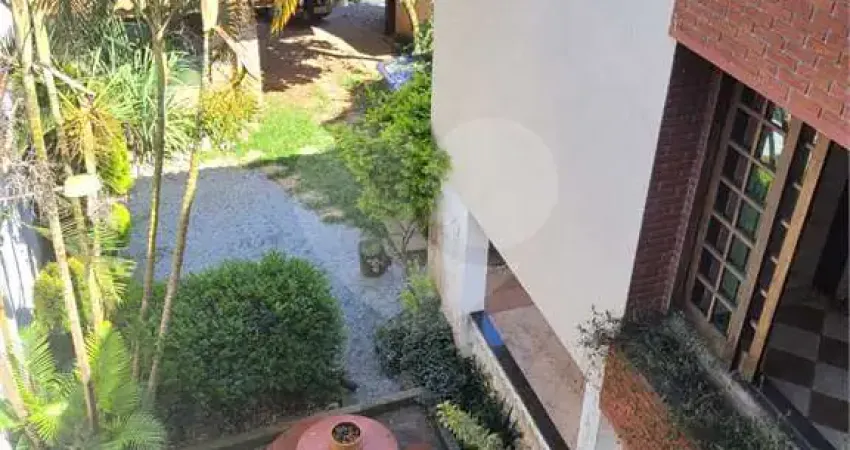 LINDO SOBRADO NA SERRADA CANTAREIRA - PROX DO PQ SUIÇA