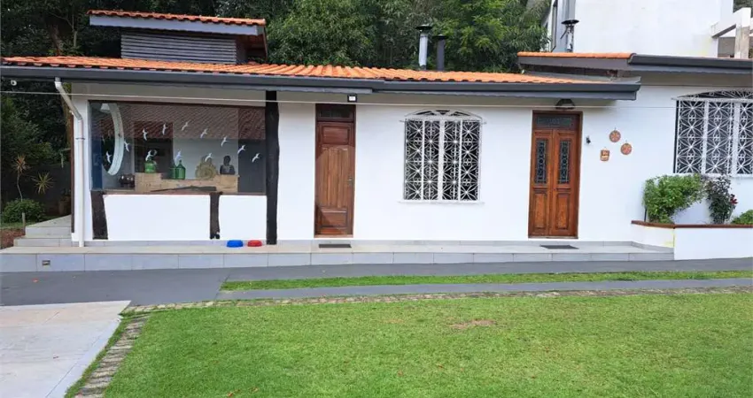 Sobrado em Condomínio em Caieiras !