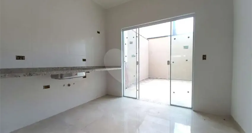 Sobrado Novo para locação com 3 Suítes na Vila Medeiros – Próximo ao Metrô Tucuruvi!