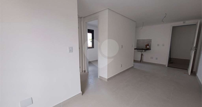 Apartamento novo 2 dormitórios, 1 banheiro. elevador, sem vaga - Vila Guilherme