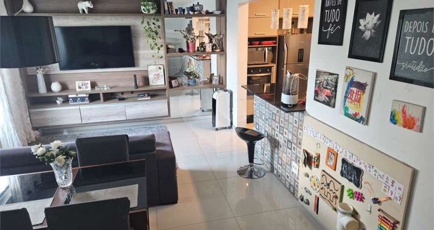 Sobrado em Condomínio 3 quartos 1 suíte 2 vagas 100m²