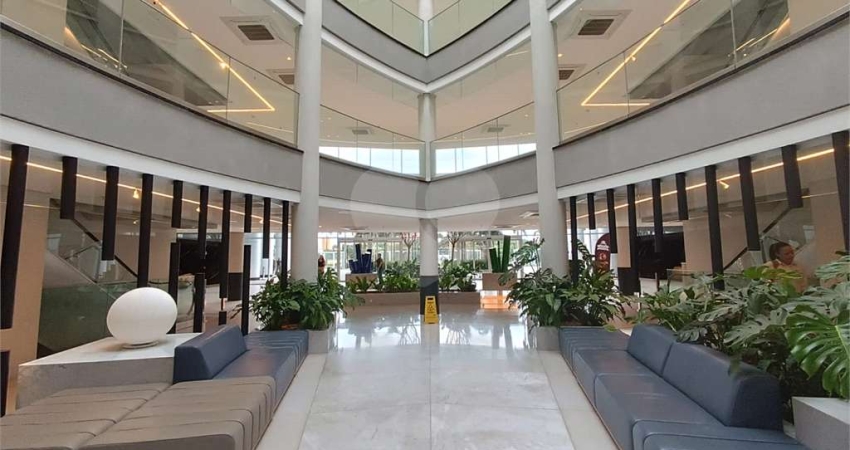 Prédio de alto padrão !!  Ideal para empresas que buscam conforto, praticidade e acessibilidade.