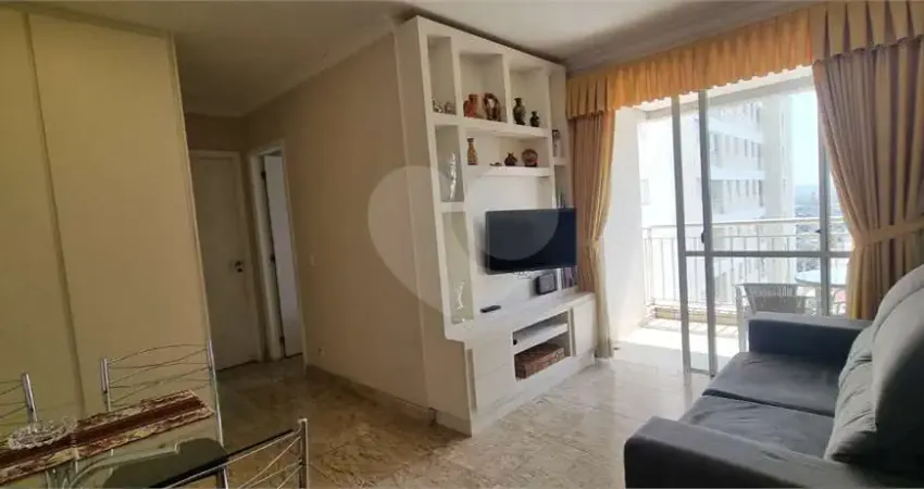 Apartamento com 2 dormitórios, 1 suíte,sala com varanda, Barra Funda, SP.