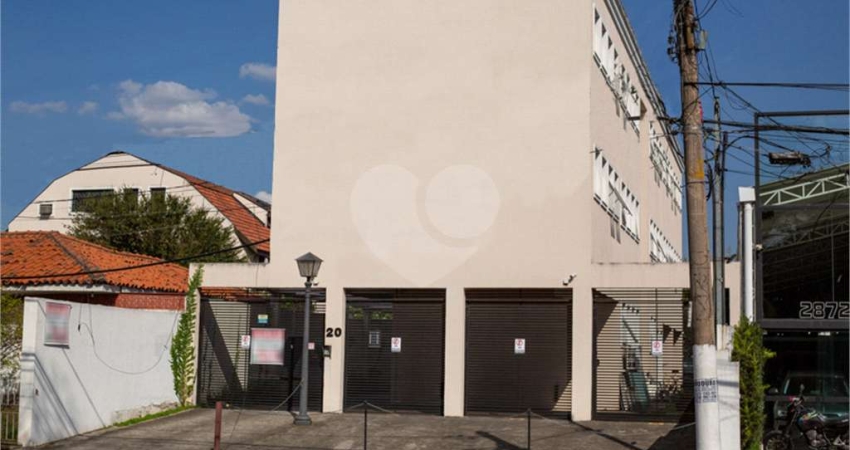 SALA COMERCIAL EM EXCELENTE LOCALIZAÇÃO E MOBILIADA