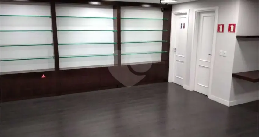 Casa comercial para alugar na Rua Carneiro da Cunha, 303, Saúde, São Paulo