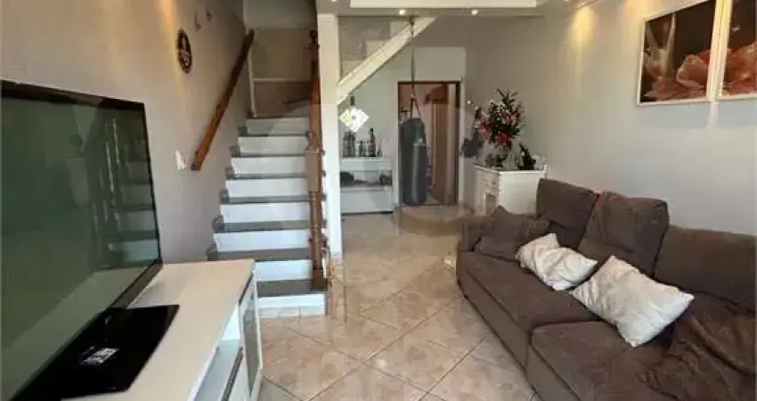 Excelente sobrado, localizado próximo da Av. Imirim 3 dormitórios 1 suíte e 2 vagas