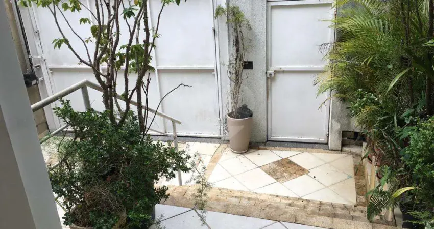 SOBRADO 3 DORMITÓRIOS  3 VAGAS À VENDA NA ACLIMAÇÃO