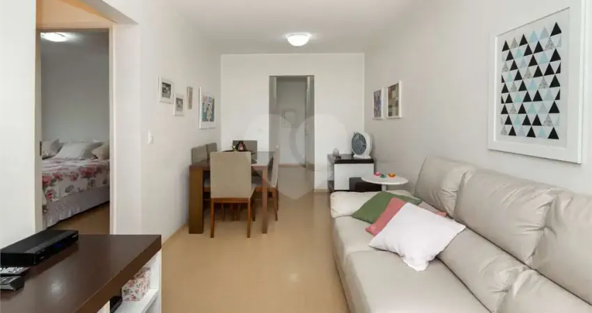 Apartamento - Via Gumercindo - 2 Dormitórios - 2 Banheiros - 2 Vagas