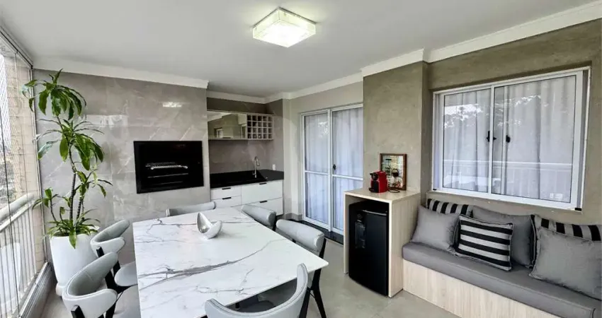 Amplo apto à venda | 113 m² | 3 dormitórios (1 suíte) | 2 vagas na Mooca!
