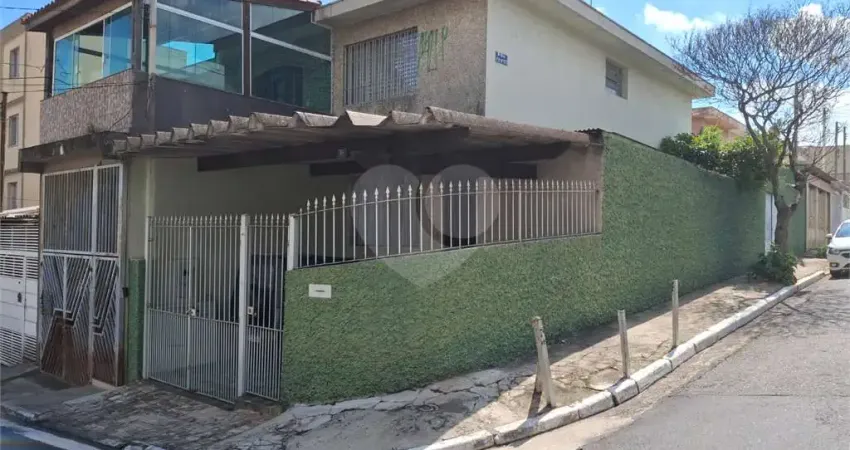 VENDE SOBRADO DE ESQUINA COM 2 DORMITÓRIOS - VAGA DE GARAGEM, NO BAIRRO DO LIMÃO