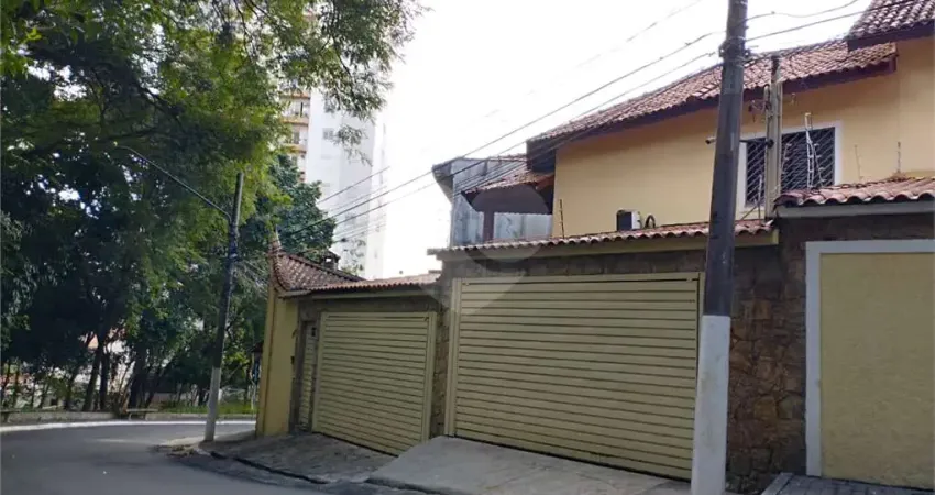 Excelente sobrado em localização privilegiada de Santana com 3 dormitórios, venha conhecer.