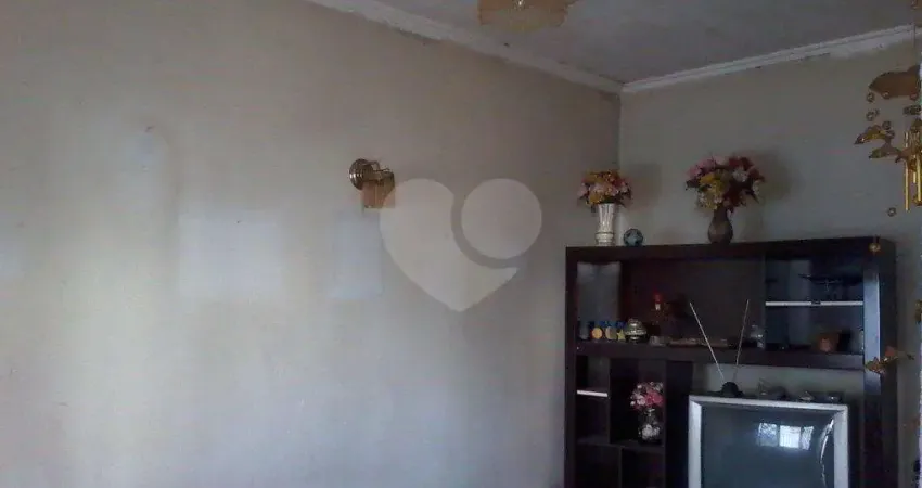Casa com 2 quartos, 2 vagas