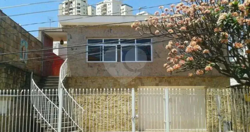 Casa ampla bem localizada na região da Santa Inês
