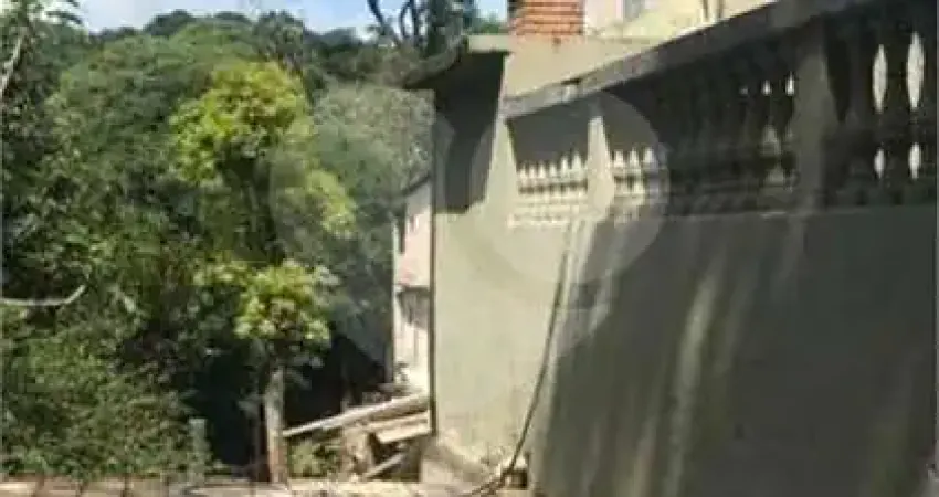 CASA EM CONDOMÍNIO FECHADO RESIDENCIAL HORTOLÂNDIA - 500m²