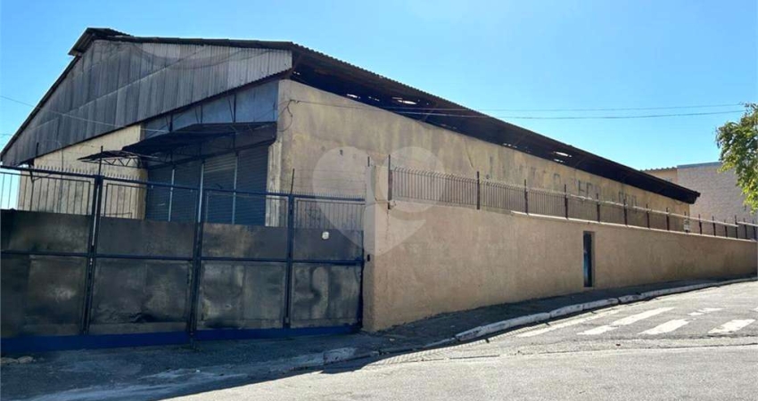 Barracão / Galpão / Depósito à venda na Rua Abaitara, 13, Cangaíba, São Paulo