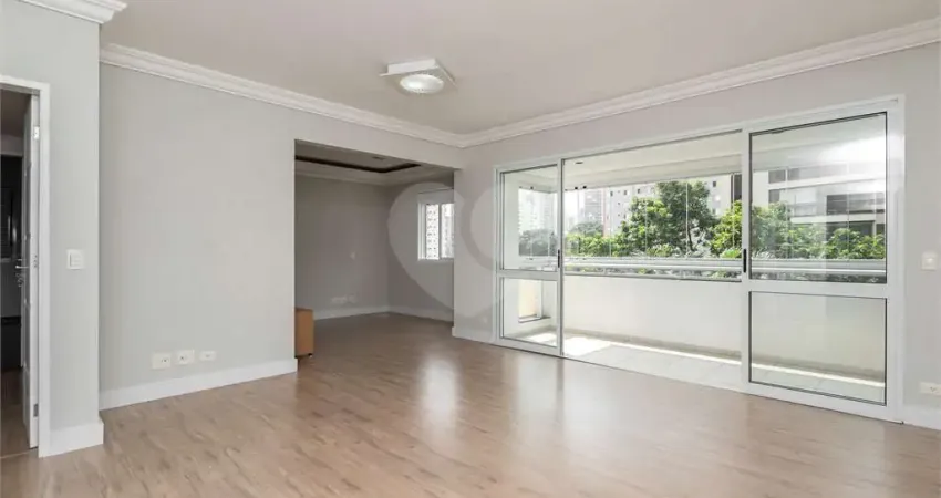 Apartamento com 3 quartos sendo 2 suites - Excelente localização em Perdizes