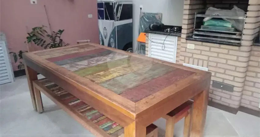 Vende-se casa ampla, totalmente reformada em Santa Terezinha