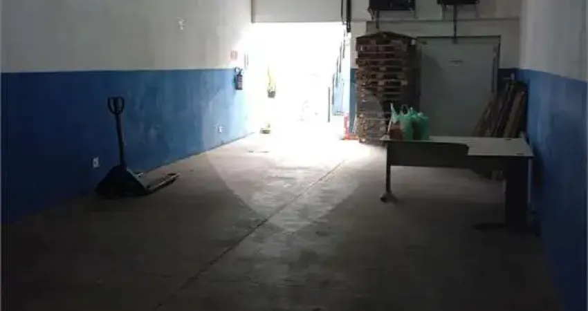 Barracão / Galpão / Depósito para alugar na Praça Miguel Ramos de Moura, 234, São Mateus, São Paulo