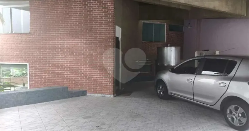 Vende - se Casa Alto Padrão Palmas do Tremembe 284m²