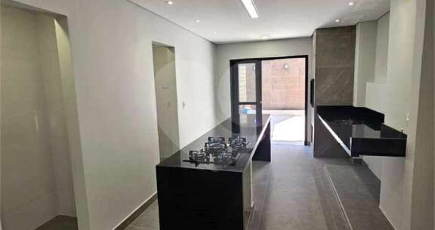Casa nova na Vila Clementino
