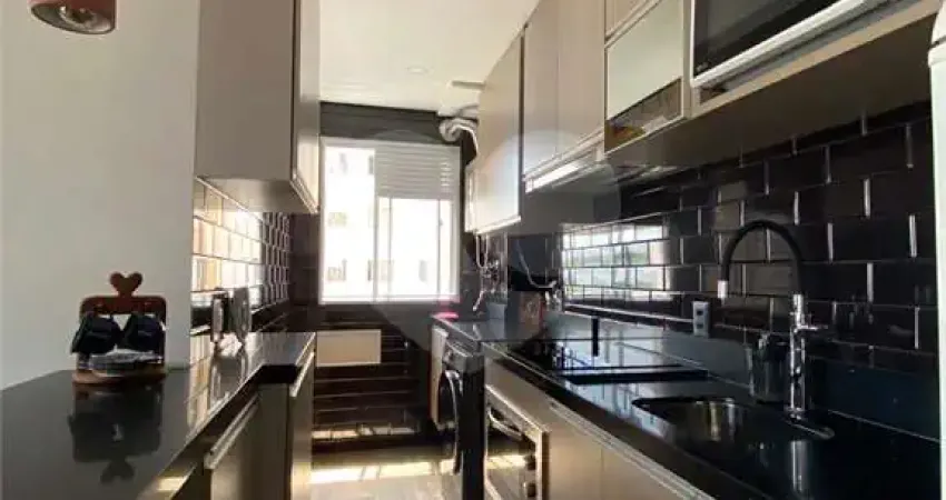 EXCELENTE APARTAMENTO Localizado no bairro do Bom Retiro próximo à Avenida Santos Dumont, com acesso