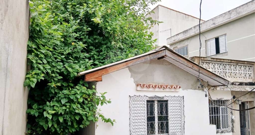 Casa  no Tucuruvi com Potencial para Modernização ou Construção – Aceita Permuta