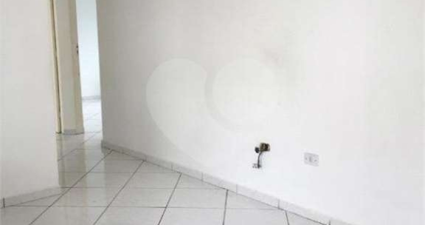 Apartamento 02 dormitórios -