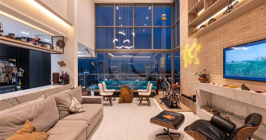 Apartamento em prédio novo com 2 suítes, sala com pé direito duplo e  vista para Parque Ibirapuera