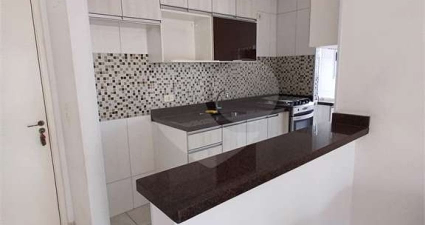 Alugue seu novo lar: Apartamento de 50 m² com 2 dormitórios, cozinha americana, sala e banheiro com