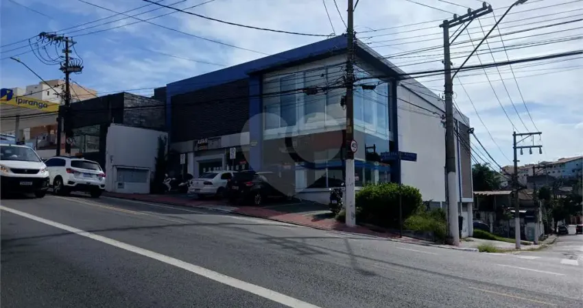 Imóvel de esquina para locação comercial. Tem a melhor visibilidade para seu ponto comercial.