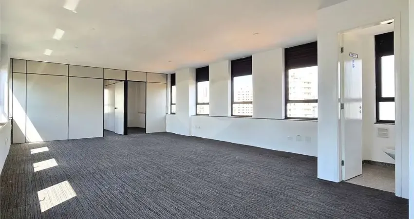 Sala comercial para locação com 3 salas 2 banheiros em Perdizes