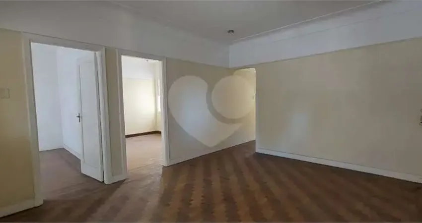 Terreno com 3 Casas em Vila Gustavo – Ideal para Construtores