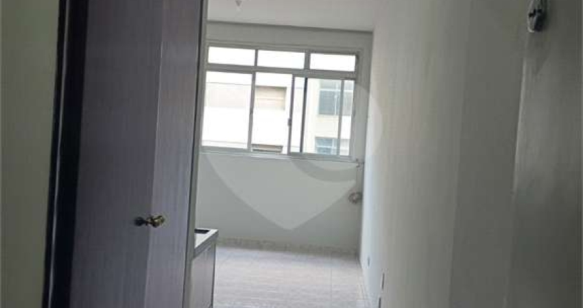 Apartamento-São Paulo-ACLIMAÇÃO | Ref.: REO1075324