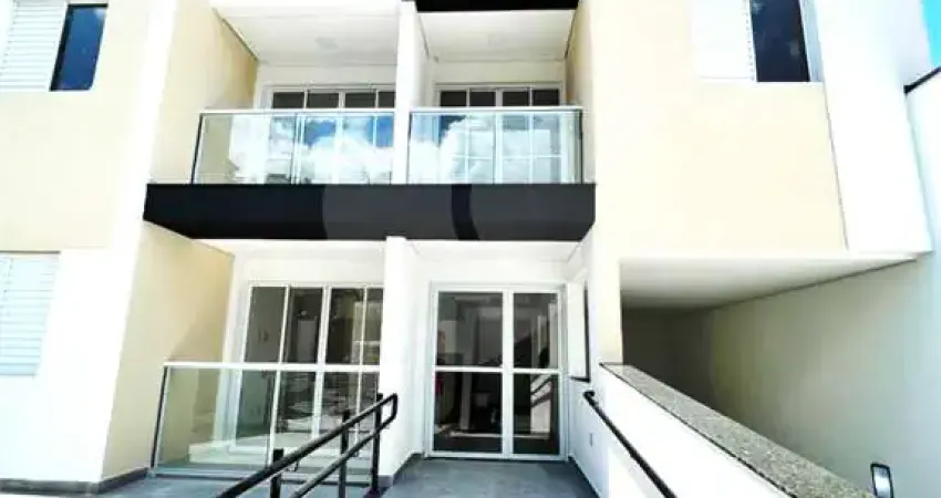 Condomínio novo. Tipo apartamento. Tranquilidade e Ar puro da Serra da Cantareira