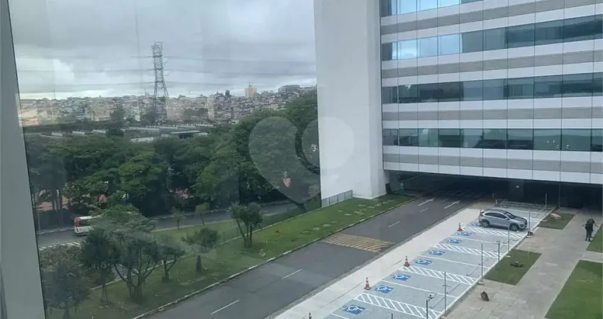 Sala comercial para alugar na Avenida Maria Coelho Aguiar, Santo Amaro, São Paulo