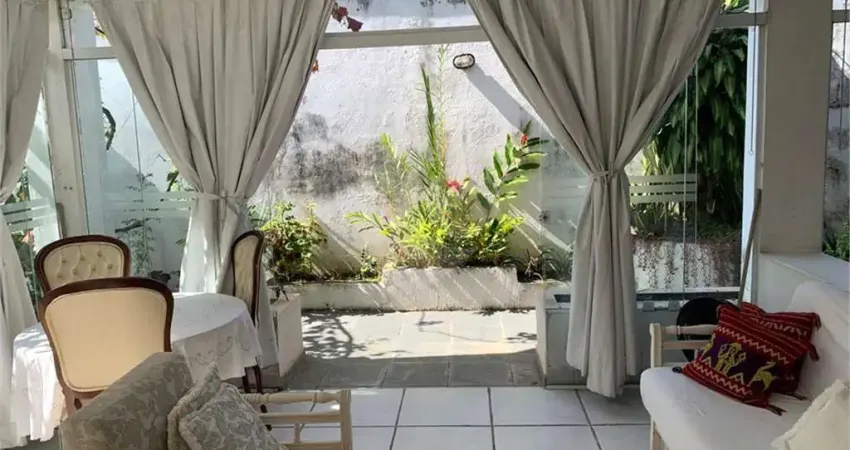 Casa com 4 quartos para alugar no Tremembé, São Paulo 