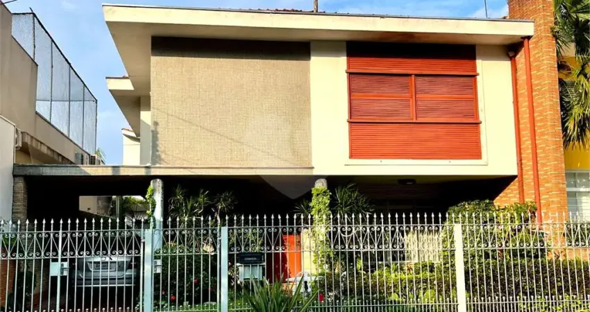 Casa com 3 quartos à venda na Professor Paulino Longo, 63, Sumaré, São Paulo
