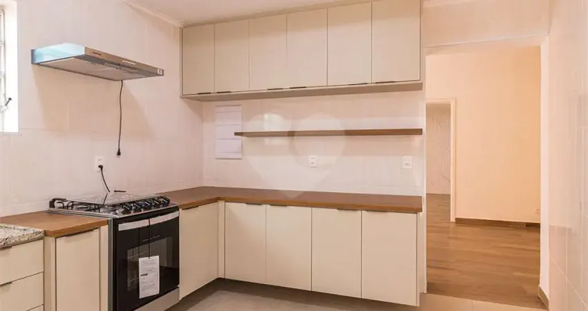 Casa com 2 quartos para alugar na Rua Francisco Isoldi, 48, Vila Madalena, São Paulo