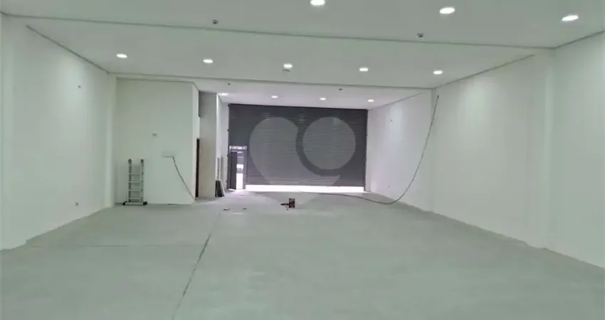 Prédio para alugar na Rua Tito, 799, Vila Romana, São Paulo