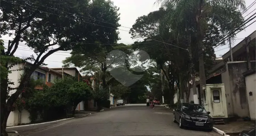 Casa com 2 quartos para alugar no Campo Belo, São Paulo