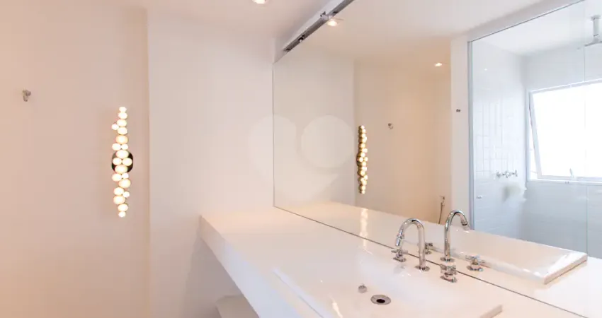 Apartamento com 2 quartos à venda na Avenida Chibarás, 380, Moema, São Paulo