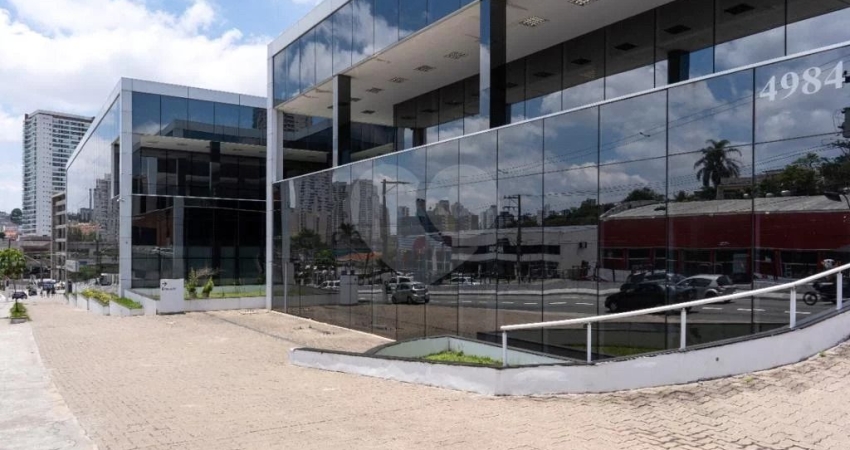 Prédio com 10 salas para alugar na Avenida Washington Luís, 4984, Santo Amaro, São Paulo