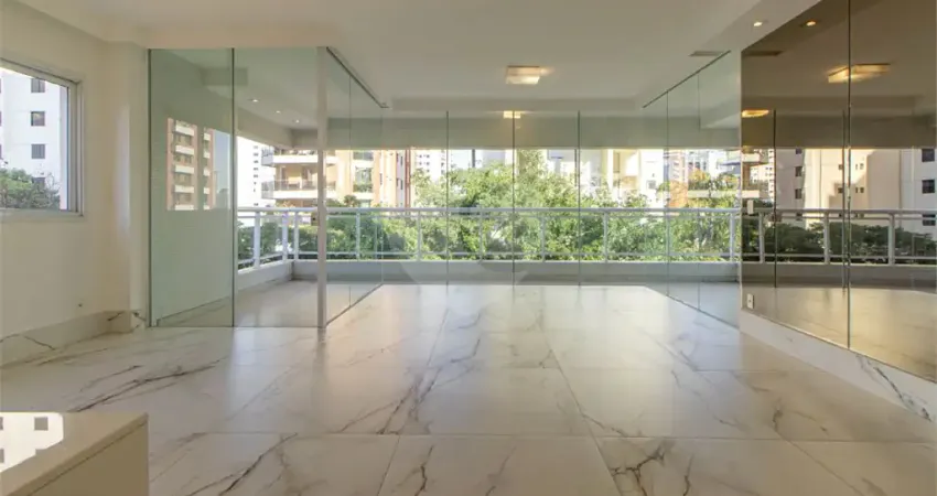 Apartamento com 4 quartos para alugar na Rua Silva Correia, 168, Vila Nova Conceição, São Paulo