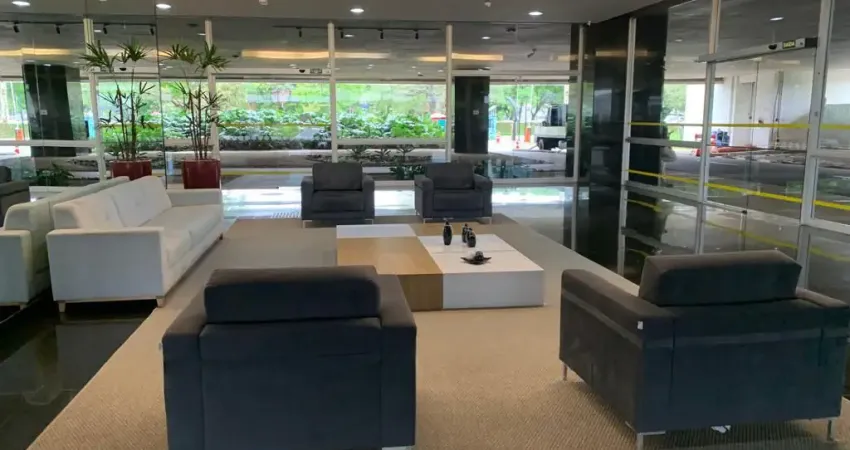 Sala comercial com 15 salas à venda na Avenida Maria Coelho Aguiar, 215, Jardim São Luís, São Paulo