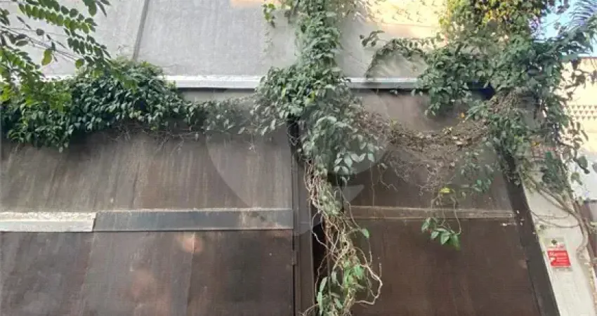 Prédio com 2 salas para alugar na Rua Girassol, 384, Vila Madalena, São Paulo