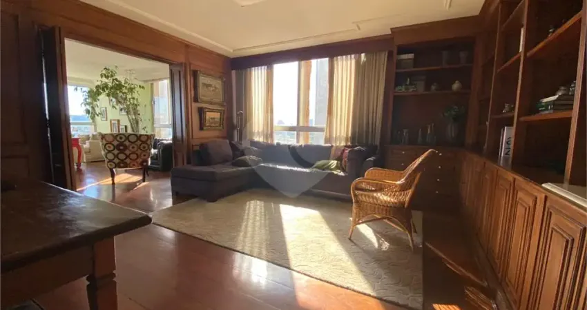 Apartamento com 3 quartos à venda na Praça Germânia, 32, Jardim Europa, São Paulo