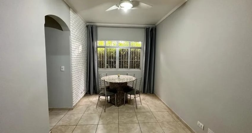 Apartamento reformado, 57 metros quadrados 2 quartos, térreo, 1 vaga.