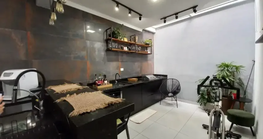 Sobrado com 3 Quartos e 3 banheiros à Venda, 109 m² por R$ 710.000