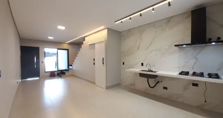 Sobrado novo e moderno com 3 quartos, 2 vagas e área gourmet - valor promorcional